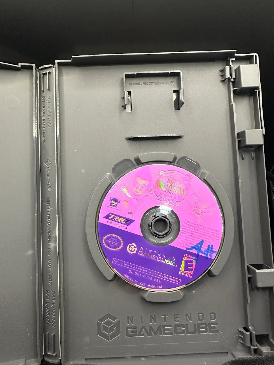 The Adventures of Jimmy Neutron Boy Genius Attack of the Twonkies Nintendo GameCube Case and Disc