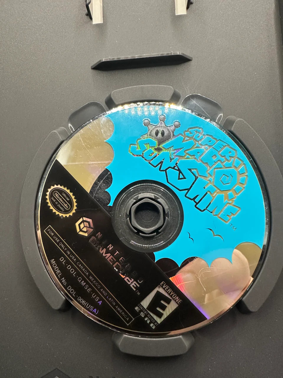 Super Mario Sunshine Nintendo GameCube Player's Choice Case and Disc