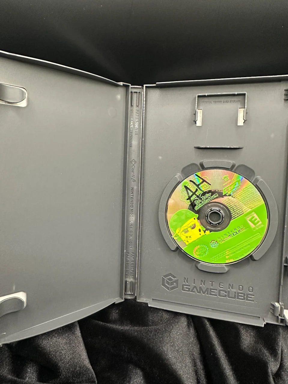 SpongeBob SquarePants Battle for Bikini Bottom Nintendo GameCube Player's Choice Case and Disc